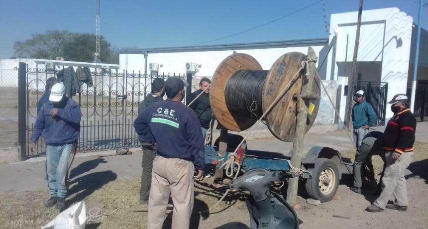 RADIOKTUBRE INFO..- COOPERATIVA TELEFÓNICA DE SANTA SYLVINA-Por Simón Suarez..Ver mas