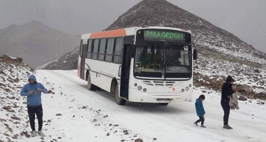RADIOKTUBRE INFO..-AUNQUE USTED NO LO CREA NEVÓ EN JUJUY -Por Simón Suarez..Ver mas