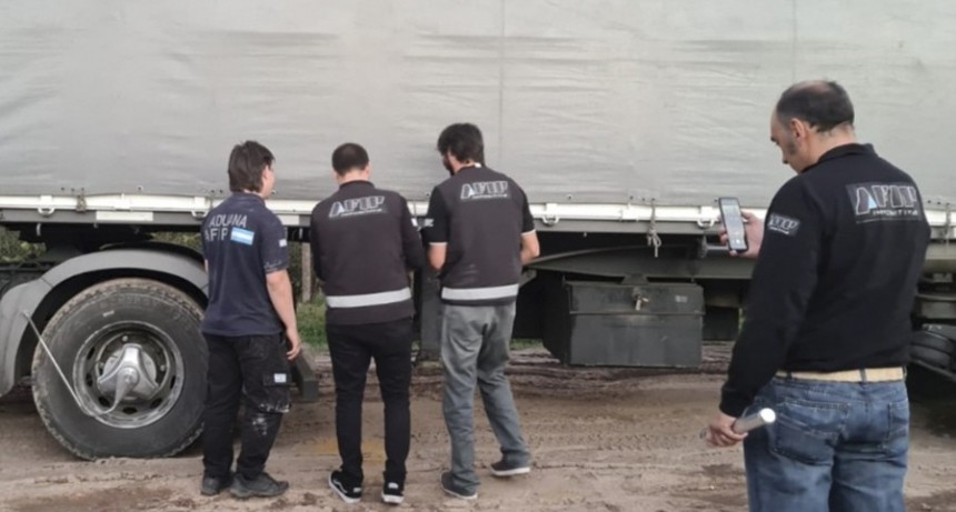 RADIOKTUBRE INFO..- La AFIP evitó maniobras de evasión con más de 2.400 toneladas de granos-Por Simón Suarez..Ver mas	