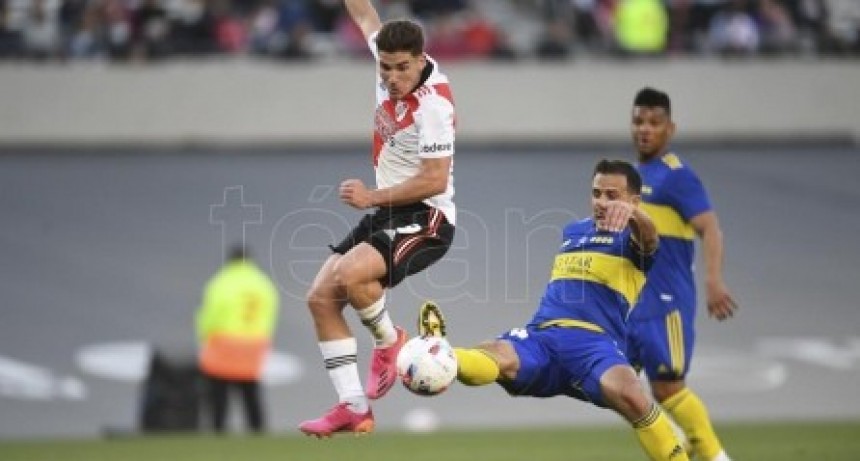 RADIOKTUBRE INFO..-Presentaron un proyecto para ver gratis por TV los partidos del fútbol argentino -Por Simón Suarez..Ver mas	