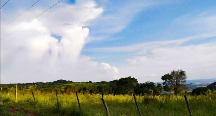 RADIOKTUBRE INFO…  EL CLIMA HOY EN SANTA SYLVINA CHACO….Por Simón Suarez Ver mas…