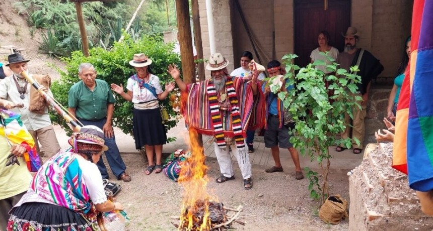 RADIOKTUBRE INFO…..   Medicina ancestral y salud pluricultural ….Por Simón Suarez ver mas….