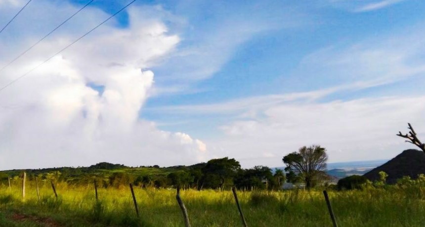 RADIOOKTUBRE INFO  EL CLIMA HOY EN SANTA SYLVINA CHACO..Por simón Suarez Ver mas..