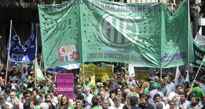 RADIOKTUBRE INFO…. El Gobierno empezó el año con despidos de trabajadores estatales   ….Por Simòn Suàrez