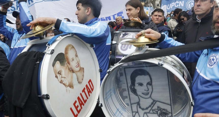 RADIOKTUBRE INFO….EL PARO DEL 24 ¿ PRIMEREANDO LA RESISTENCIA?    ….Por Simòn Suàrez