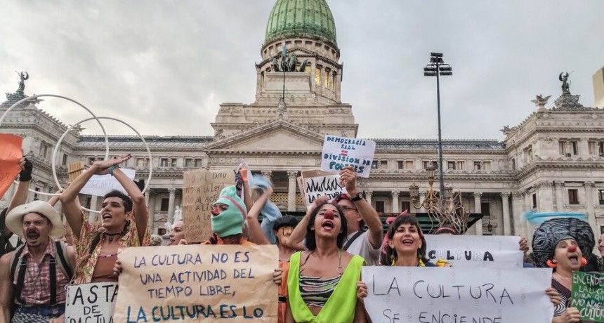 RADIOKTUBRE INFO….UN ACEROLAZO POR LA CULTURA    ….Por Simòn Suàrez
