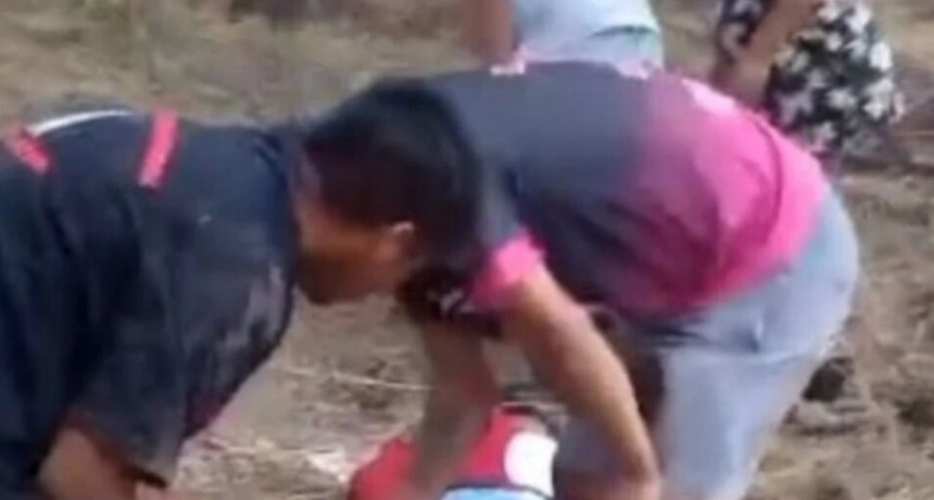 RADIOKTUBRE INFO…. Tiroteo en una toma de tierras: 5 muertos y 6 heridos de bala   ….Por Simòn Suàrez