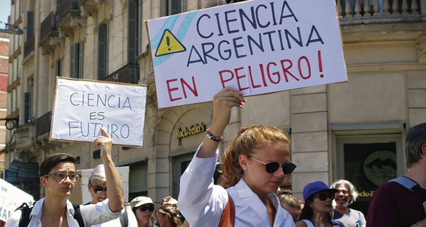RADIOKTUBRE INFO…. OTRA VEZ LOS CIENÍFICOS A LAVAR LOS PLATOS   ….Por Simòn Suàrez