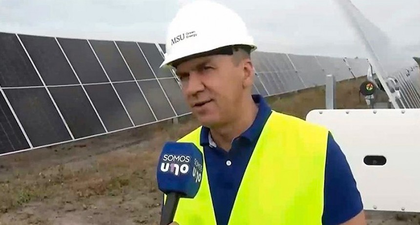 RADIOKTUBRE INFO……..ZDERO SUPERVISÓ COMPLEJO SOLAR EN VILLA ANGELA    …… Por Simòn Suarez