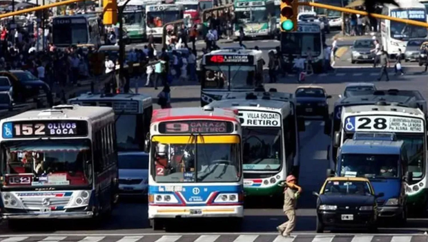 - RADIOKTUBRE INFO……..  ENERO COMENZÓ CON AUMENTOS DE COLECTIVOS, SUBTE Y PREMETRO  …… Por Simòn Suarez.