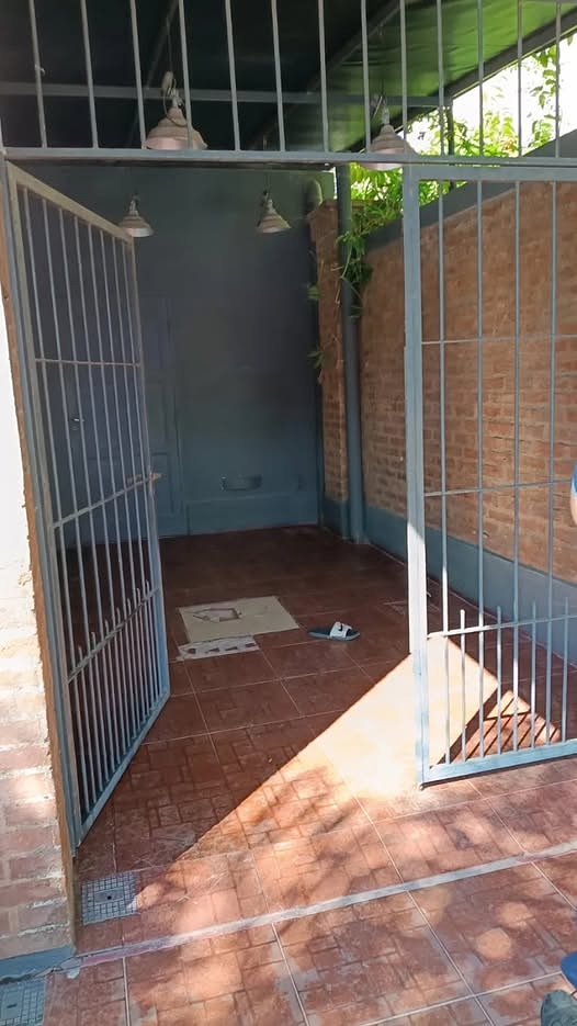 - RADIOKTUBRE INFO…….. Fue detenido a los pocos minutos de salir, tras intentar robar en un comercio …… Por Simòn Suarez.