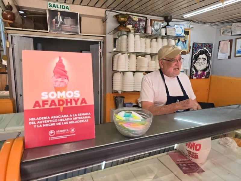 - RADIOKTUBRE INFO…….. Dino Paganucci destacó el presente del helado artesanal argentino y anticipó nuevas propuestas saludables en Resistencia …… Por Simòn Suarez.