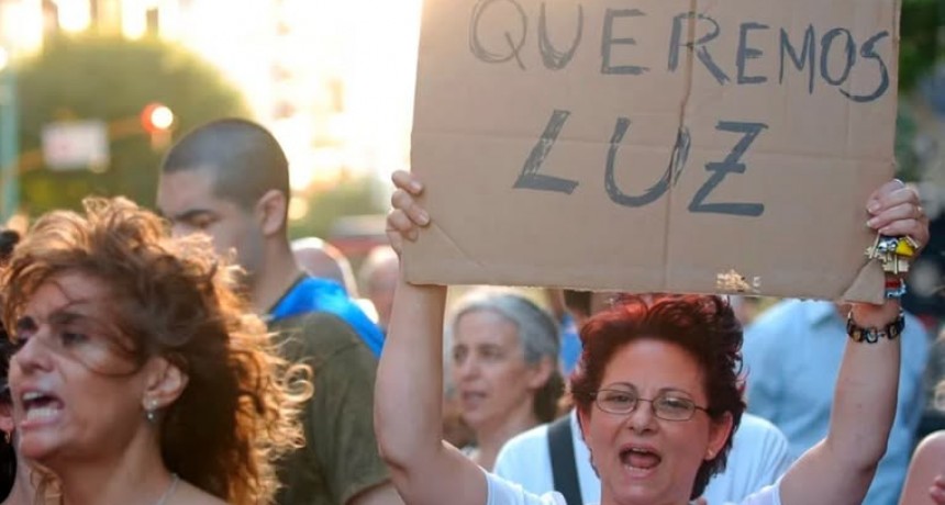 - RADIOKTUBRE INFO…….. 