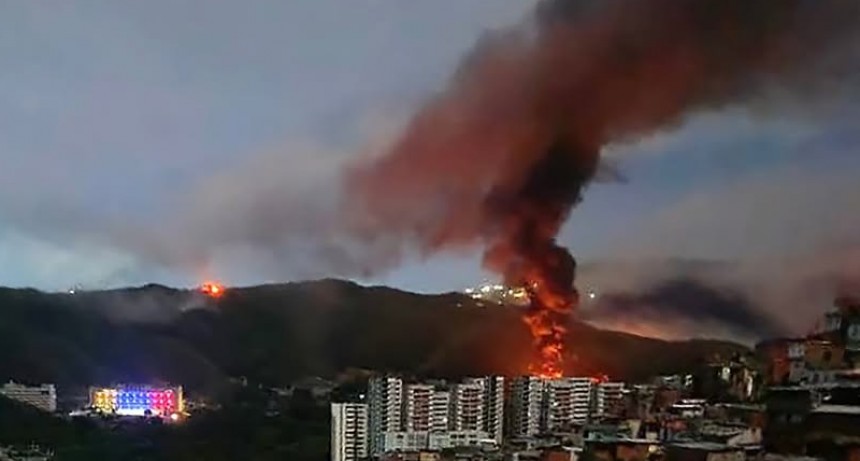 - RADIOKTUBRE INFO……..DONAD TRUM INAUGURÓ EL IMEPERIO DEL NUEVO SIGLO EN VENEZUELA    …… Por Simòn Suarez.