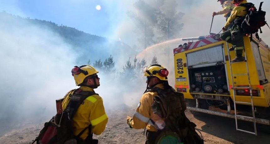 - RADIOKTUBRE INFO……..¡AJUSTES EN LLAMAS!..Ponerle un freno al negacionismo climático    …… Por Simòn Suarez.