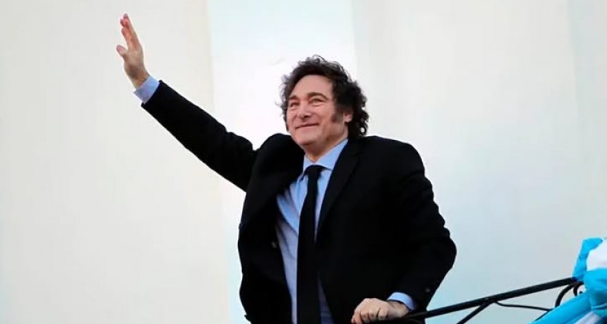 - RADIOKTUBRE INFO…….. Milei en busca de un baño de masas en uno de los festivales de los que criticaba   …… Por Simòn Suarez.