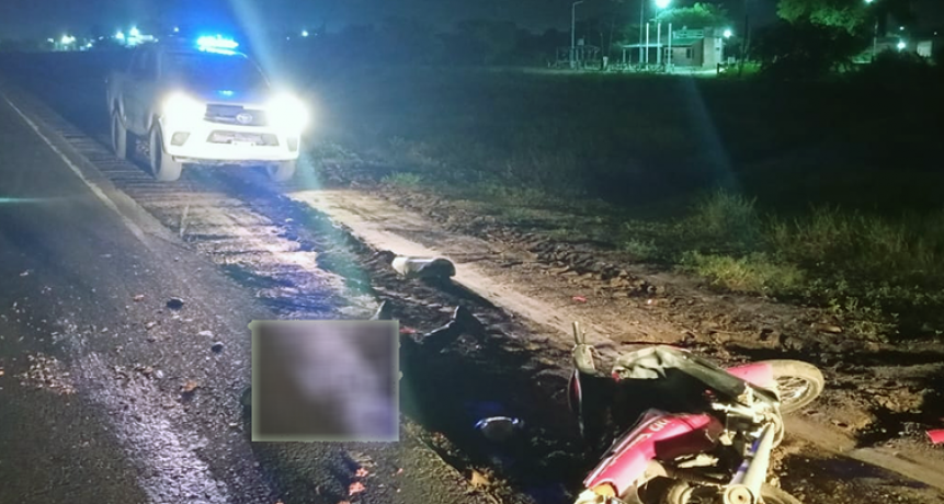 - RADIOKTUBRE INFO…….. RUTA 16: FALLECIÓ UN HOMBRE AL CHOCAR MOTO CONTRA UN AUTO   …… Por Simòn Suarez.