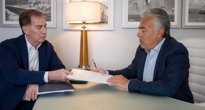 - RADIOKTUBRE INFO……..  EL TOUR DE SANTILLI Y EL PLAN CANJE LIBERTARIO  …… Por Simòn Suarez.