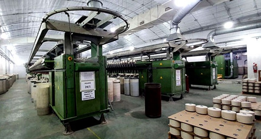 - RADIOKTUBRE INFO…….. CIERRA UNA FÁBRICA TEXTIL CENTENARIA EN VILLA ANGELA   …… Por Simòn Suarez.