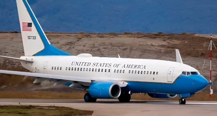 - RADIOKTUBRE INFO……..  Un avión envuelto en sospechas y una inspección a la soberanía  …… Por Simòn Suarez.