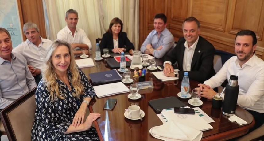 - RADIOKTUBRE INFO……..  El gobierno reacciona y anuncia un decreto de Emergencia Ígnea  …… Por Simòn Suarez.