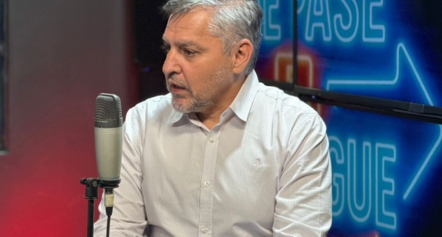 - RADIOKTUBRE INFO…….. LA SITUACIÓN ES DELICADA EN EL CHACO DIJO ALEJANDRO ABRAHM MINISTRO DE ECONOMIA   …… Por Simòn Suarez.