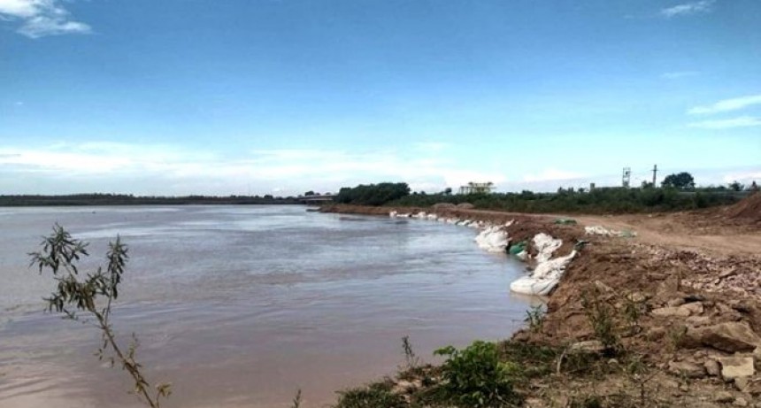 RADIOKTUBRE INFO..- Ante los embates del río Bermejo, restringen el paso a Formosa por la Ruta N°95-Por Simón Suarez..Ver mas