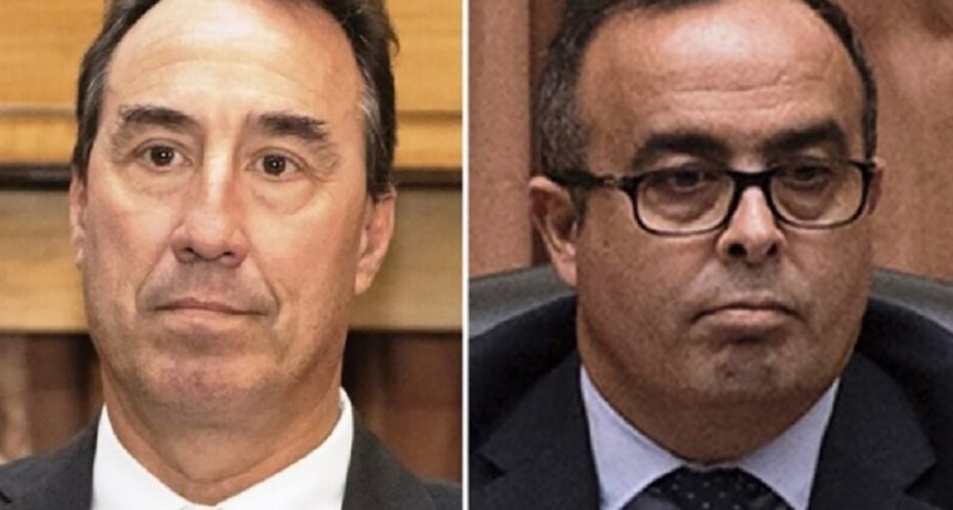 RADIOKTUBRE INFO..- La Bicameral de Inteligencia pidió el juicio político contra los camaristas Llorens y Bertuzzi-Por Simón Suarez..Ver mas