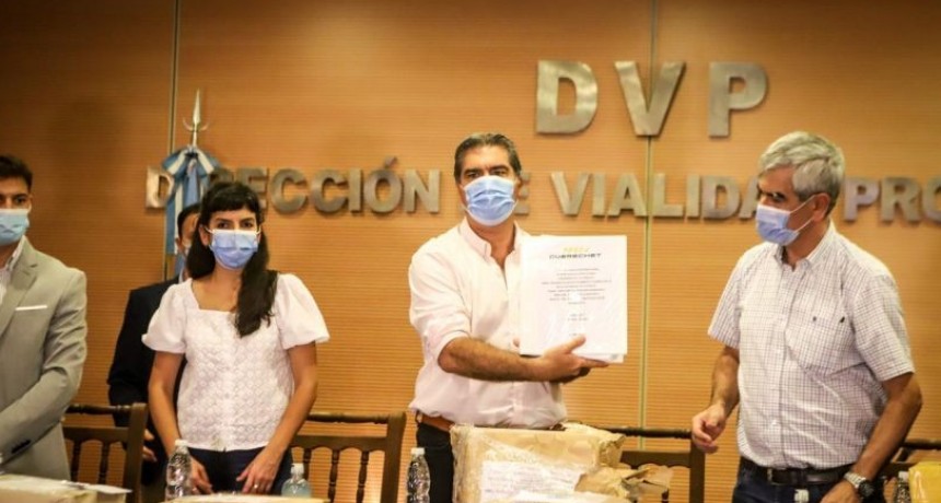 RADIOKTUBRE INFO..- Capitanich abrió ofertas para repavimentar la ruta 6  -Por Simón Suarez..Ver mas