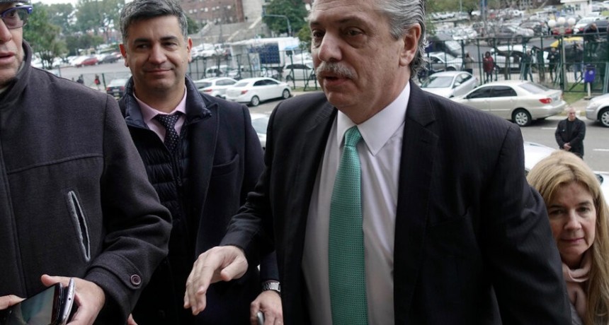 RADIOKTUBRE INFO..-  Los argumentos de Alberto Fernández en defensa de Cristina Kirchner: “Las decisiones políticas no son judiciables” -Por Simón Suarez..Ver mas