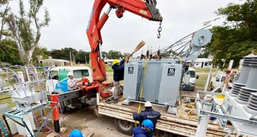 RADIOKTUBRE INFO..-  Este sábado habrá cortes de luz en la zona Sur del Chaco -Por Simón Suarez..Ver mas	