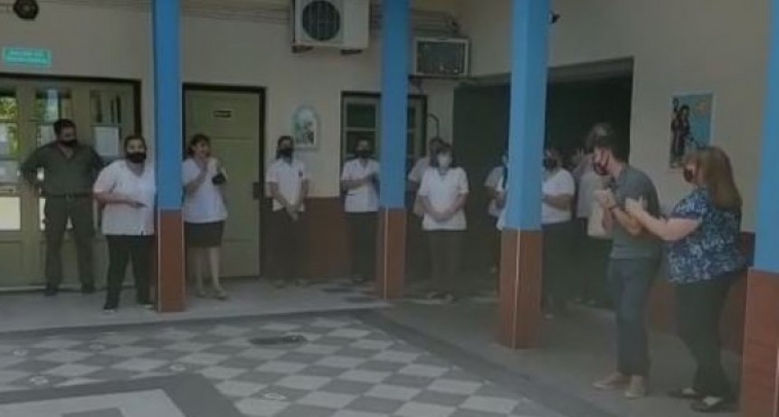RADIOKTUBRE INFO..-  PROFESOR Y BOMBERO VOLUNTARIO -Por Simón Suarez..Ver mas..	