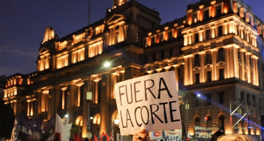 RADIOKTUBRE INFO…. Movilización para respaldar el juicio político a la Corte Suprema  …Por Simón Suarez   Ver mas….