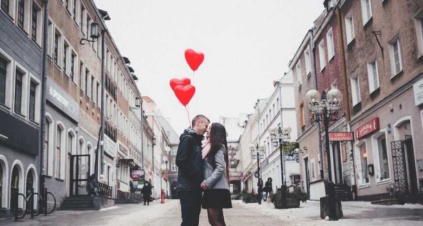 RADIOKTUBRE INFO…. 14 de febrero San Valentín 2023: las redes se llenaron de memes para enamorados, pero también para solteros  …Por Simón Suarez   Ver mas….