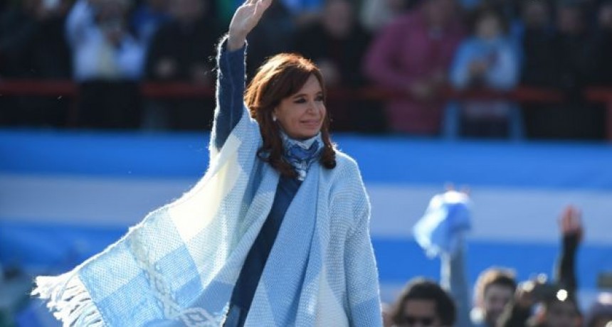 RADIOKTUBRE INFO…. CRISTINA CUMPLE 70 AÑOS  …Por Simón Suarez   Ver mas….