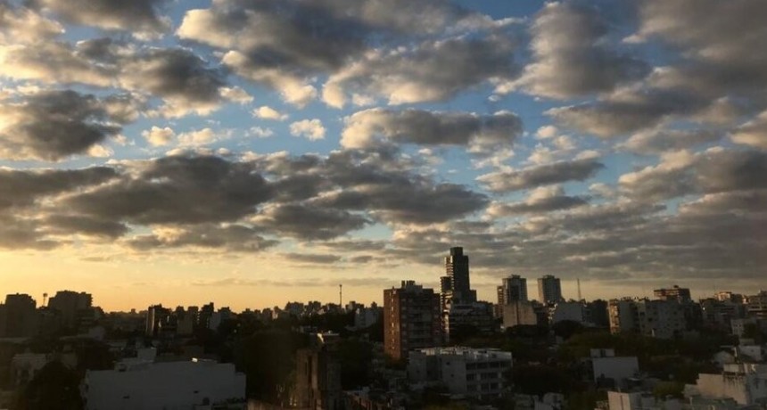 RADIOKTUBRE INFO….   EL CLIMA HOY EN SANTA SYLVINA CHACO....Por Simón Suarez   Ver mas….
