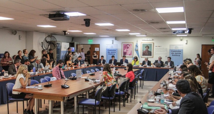 RADIOKTUBRE INFO….  La familia judicial rechazó la citación de jueces y fiscales a la comisión de Juicio Político …Por Simón Suarez   Ver mas….