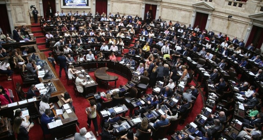 RADIOKTUBRE INFO….  UNA JORNADA DE DEBATES Y OTRAS YERBAS.  ….Por Simòn Suàrez