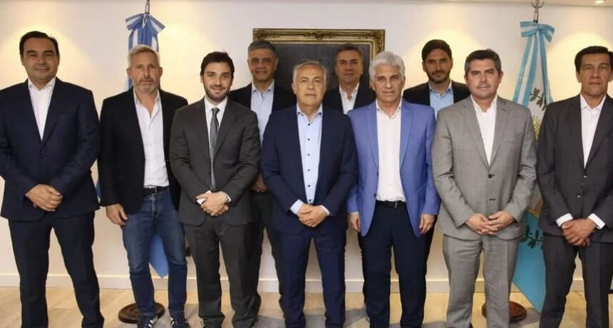 RADIOKTUBRE INFO…. Javier Milei ejecuta su venganza y tensa al máximo la relación con los gobernadores   ….Por Simòn Suàrez