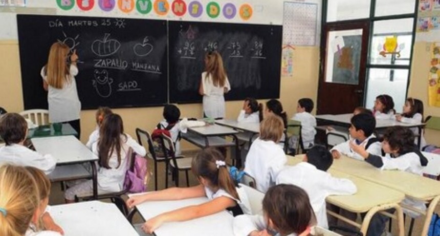 RADIOKTUBRE INFO….PARITYARIA DOCENTE: GREMIOS RECLAMAN UN AUMENTO Y NO DESCARTAN PARO.    ….Por Simòn Suàrez