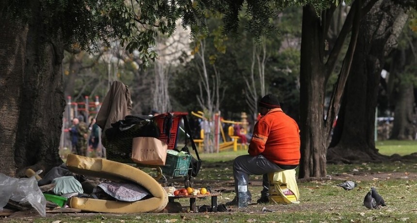 RADIOKTUBRE INFO…. EL GOBIERNO DE MILEI UNA FÁBRICA DE POBRES Y HAMBRIENTOS   ….Por Simòn Suàrez