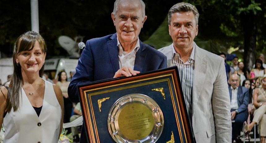 RADIOKTUBRE INFO……..  El gobernador Zdero acompañó el acto central por el 147° Aniversario de Resistencia  …… Por Simòn Suarez