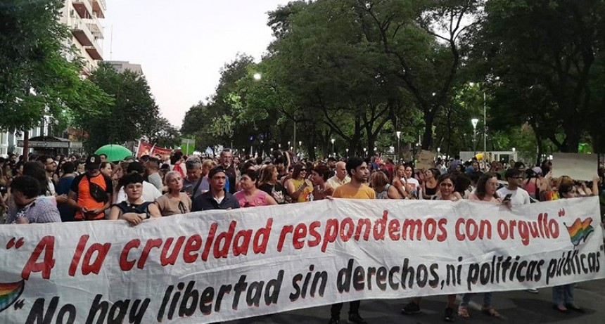 RADIOKTUBRE INFO……..  Las calles también hablaron en Resistencia con la Marcha Federal del Orgullo Antifascista y Antirracista  …… Por Simòn Suarez