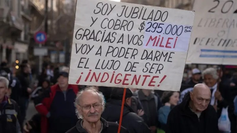 - RADIOKTUBRE INFO…….. El nuevo rostro de la precariedad: cada vez más jubilados deben salir a trabajar   …… Por Simòn Suarez.