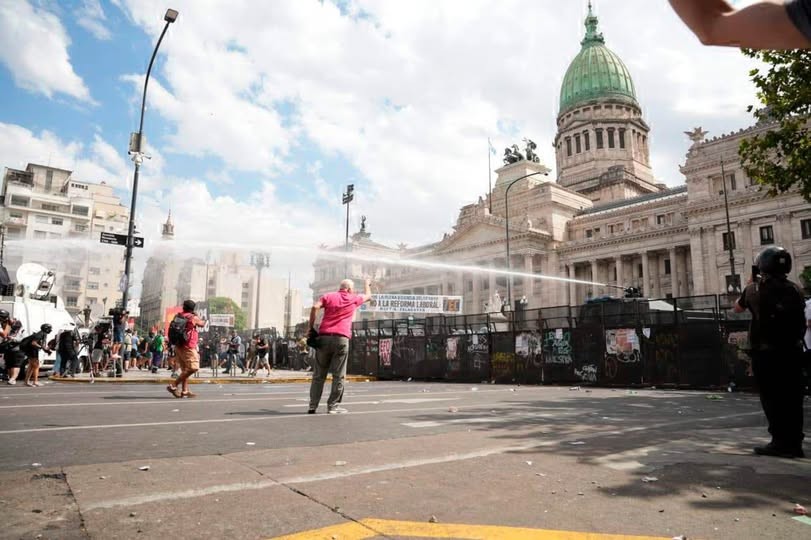 - RADIOKTUBRE INFO……..DE MANUAL:   