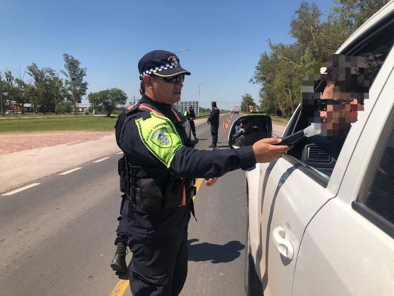 - RADIOKTUBRE INFO……..   Fin de semana con más de 270 operativos y alrededor de 390 demorados …… Por Simòn Suarez.