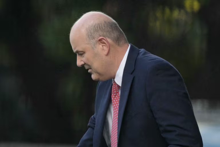 - - RADIOKTUBRE INFO…….. Sturzenegger: