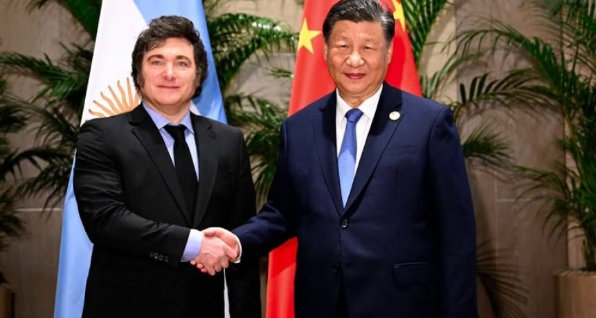 - RADIOKTUBRE INFO…….. MILEI: EL LEON DOMADO POR LA ABULTADA BILLETERA CHINA 