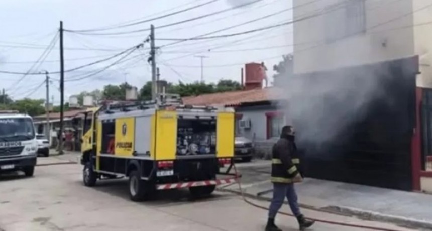 - RADIOKTUBRE INFO…….. Tres salidas diarias de bomberos por siniestros en viviendas   …… Por Simòn Suarez.