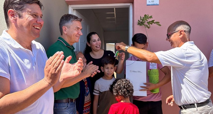 - RADIOKTUBRE INFO…….. Más viviendas con 32 familias que cumplieron el sueño de la casa propia en Quitilipi   …… Por Simòn Suarez.